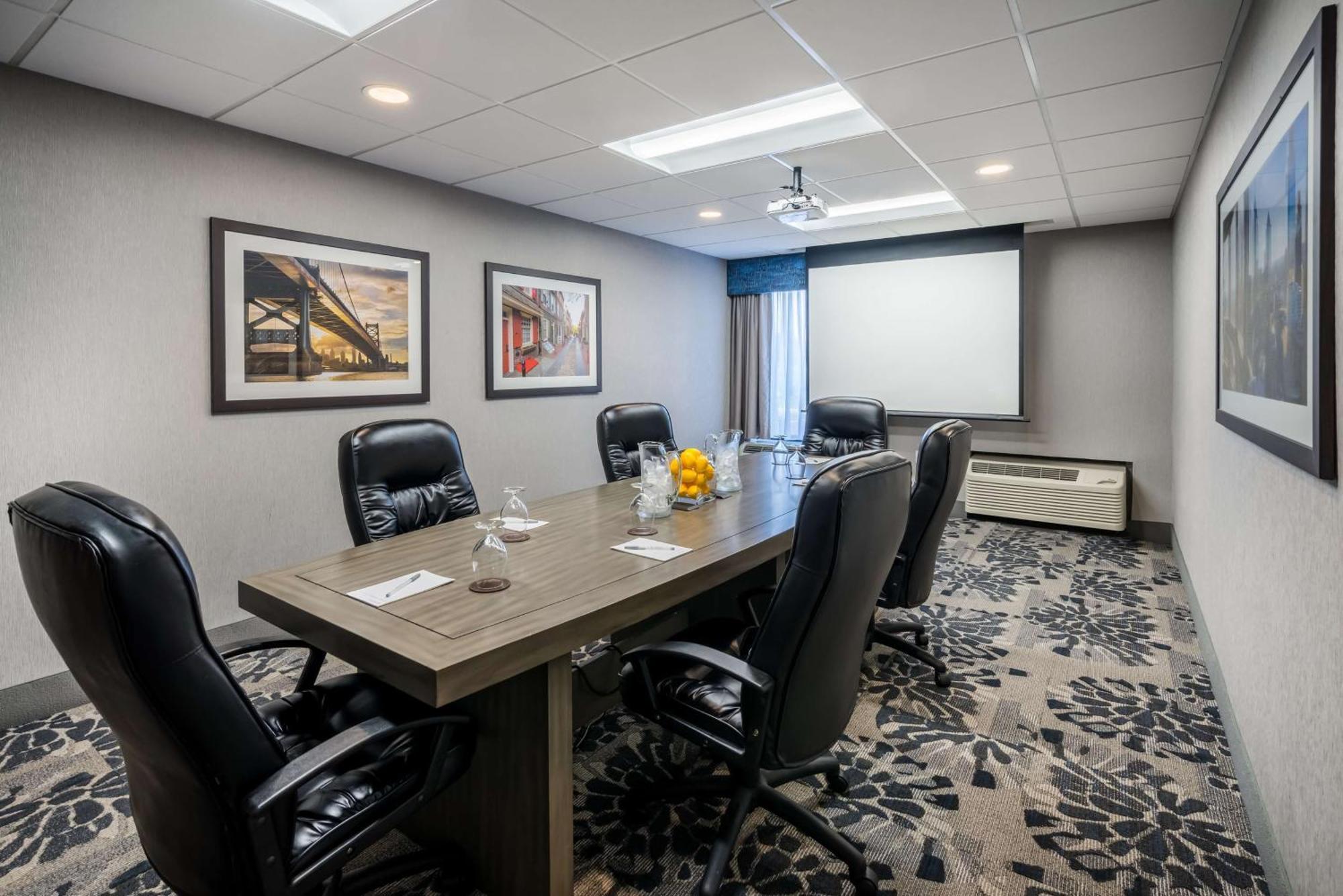 Hampton Inn Плимут-Митинг Экстерьер фото