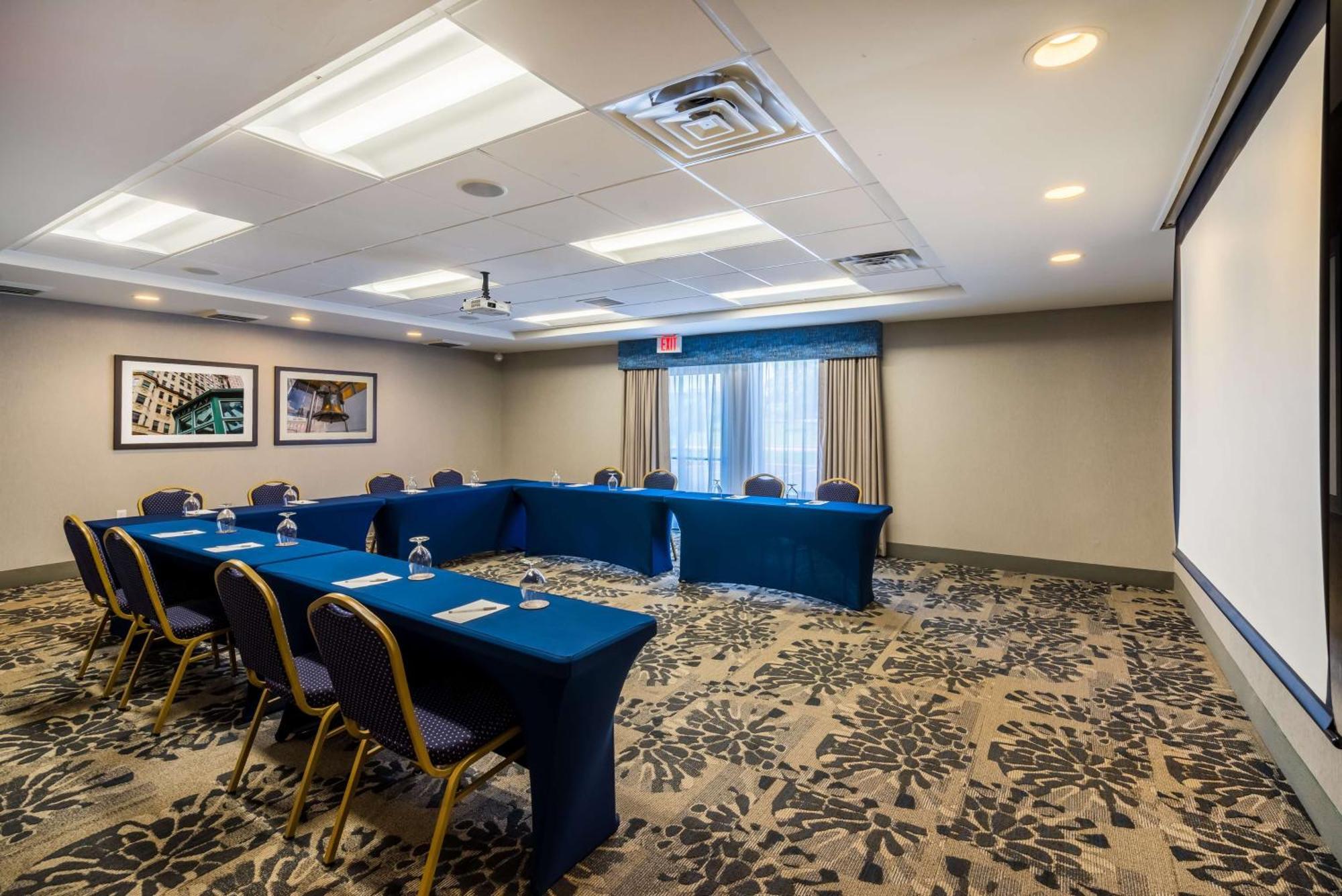 Hampton Inn Плимут-Митинг Экстерьер фото