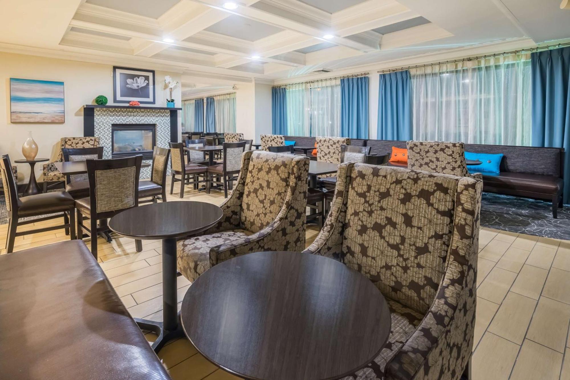 Hampton Inn Плимут-Митинг Экстерьер фото