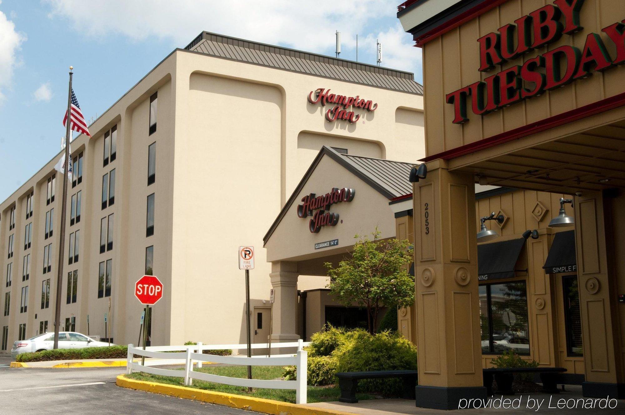 Hampton Inn Плимут-Митинг Экстерьер фото