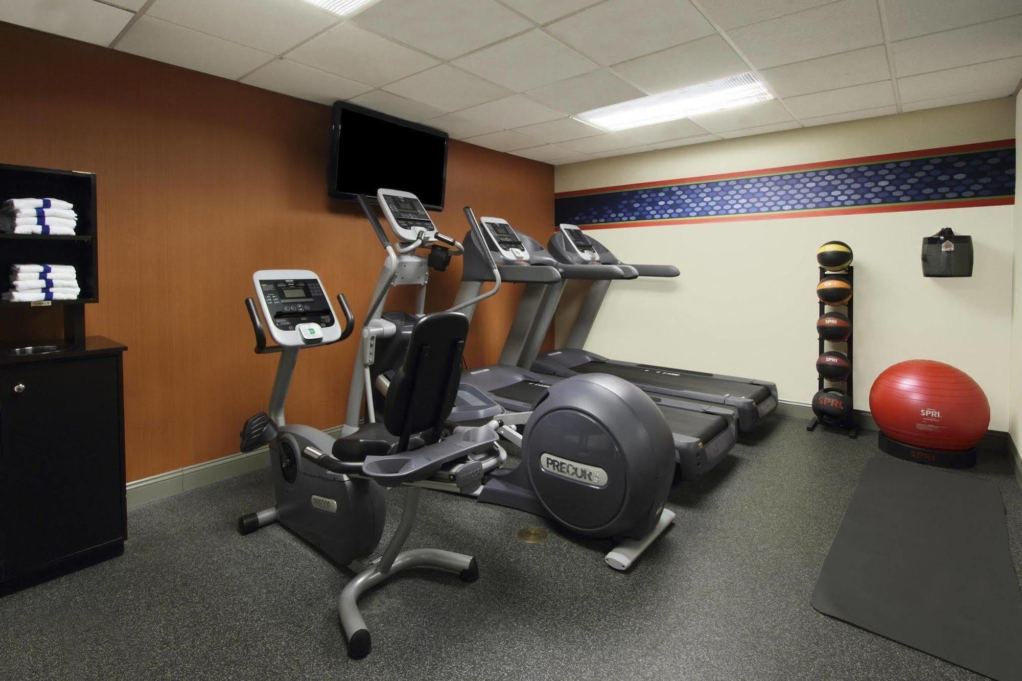 Hampton Inn Плимут-Митинг Экстерьер фото