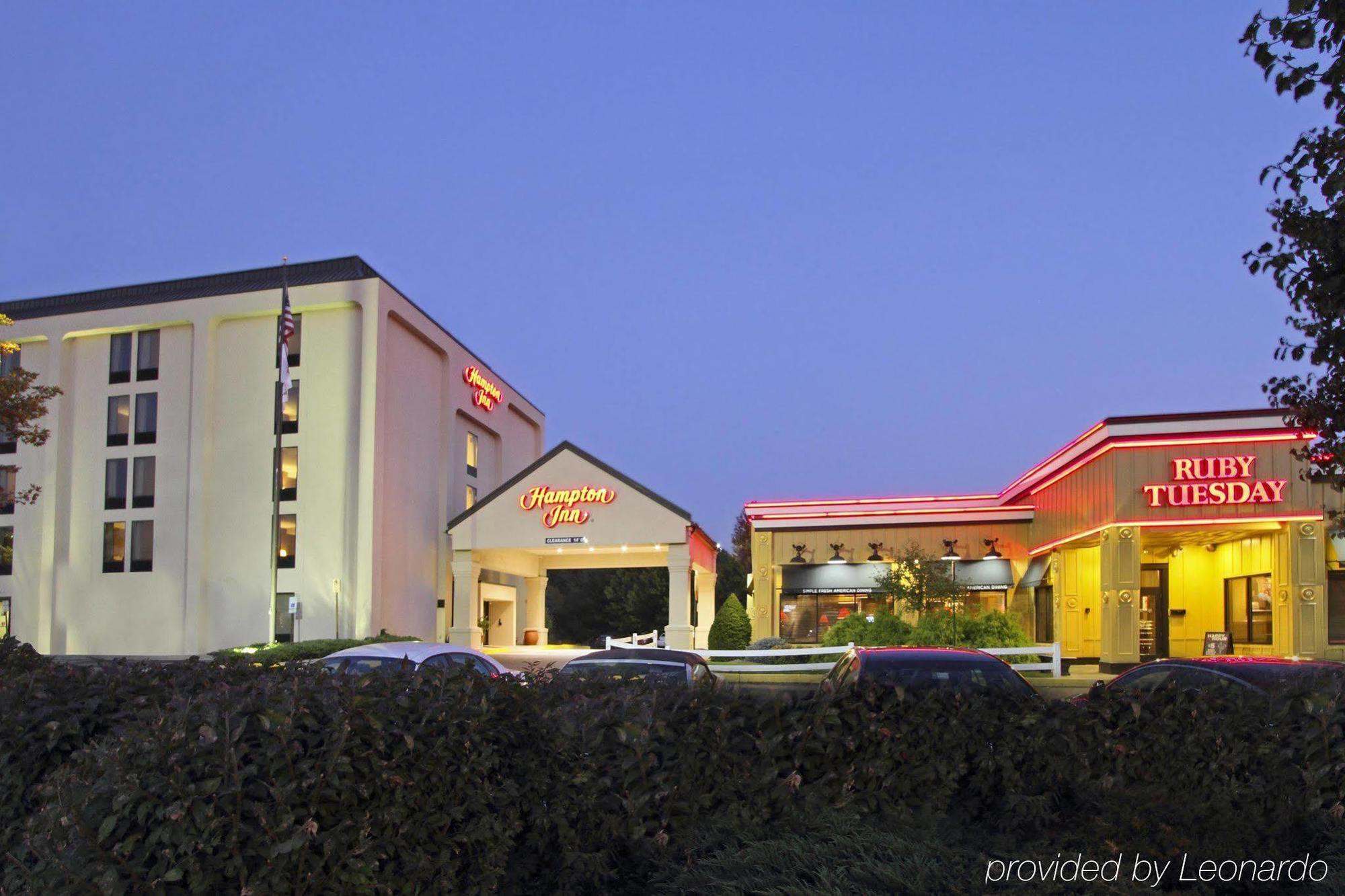 Hampton Inn Плимут-Митинг Экстерьер фото